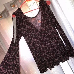 Open shoulder long sleeve